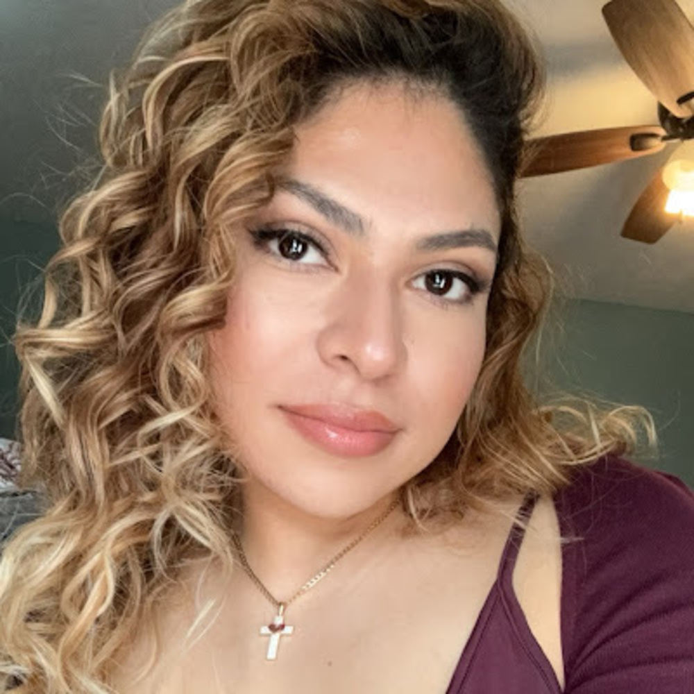 Meet your Posher, Maribel